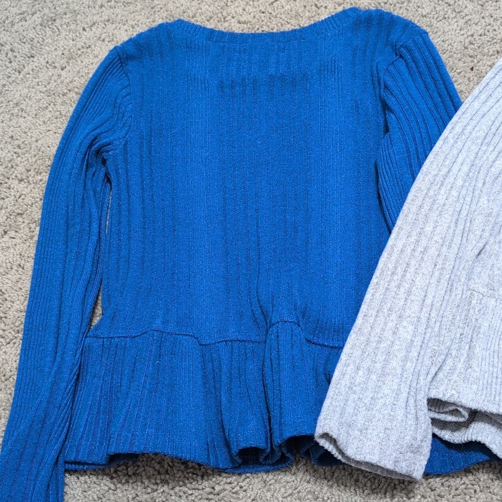 Pair Of Peplum Sweater Tops Girls Size Small Blue And Gray - Picture 8 of 9
